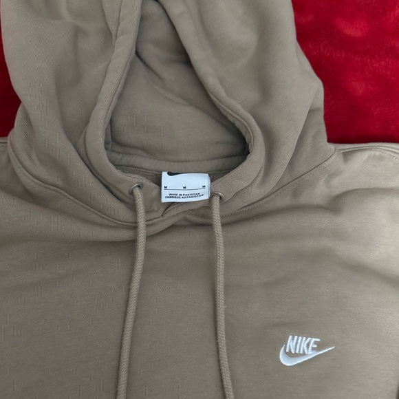 Nike Beige Hoodie for Men - Picture 4 of 10